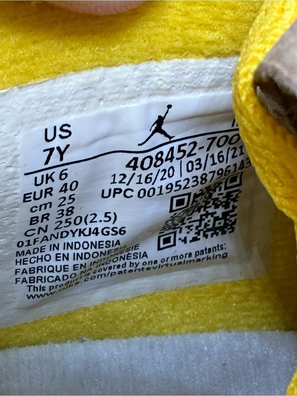 Nike Air Jordan 4 Lightning Tour Yellow GS 408452-700 Size 7Y/ Women's Size 8.5